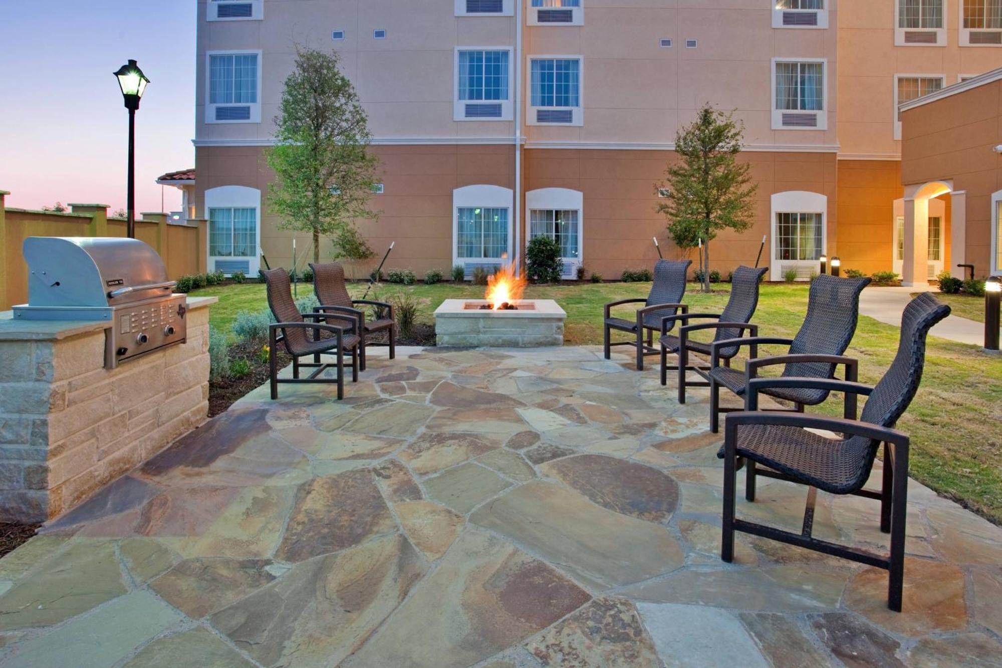 Towneplace Suites By Marriott Midland Exterior foto
